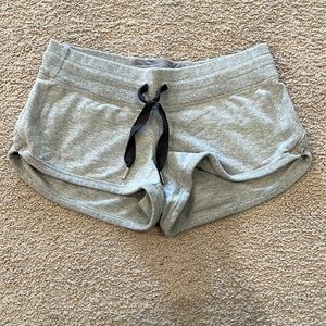 Lululemon jogging sweat shorts size 6 grey excellent condition